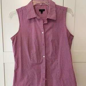 Talbots gingham sleeveless button front top. Women’s 8. Dark pink/berry & white